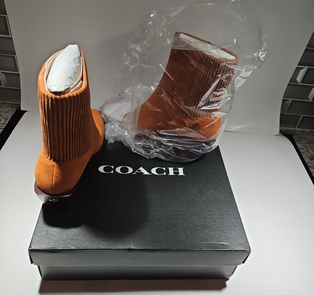 NWT Coach Prestyn Suede Booties SZ 6.5
